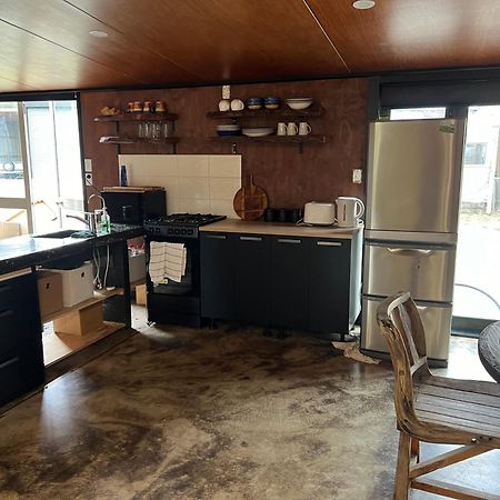 Self Contained Open Shed Space Wainui  Zewnętrze zdjęcie